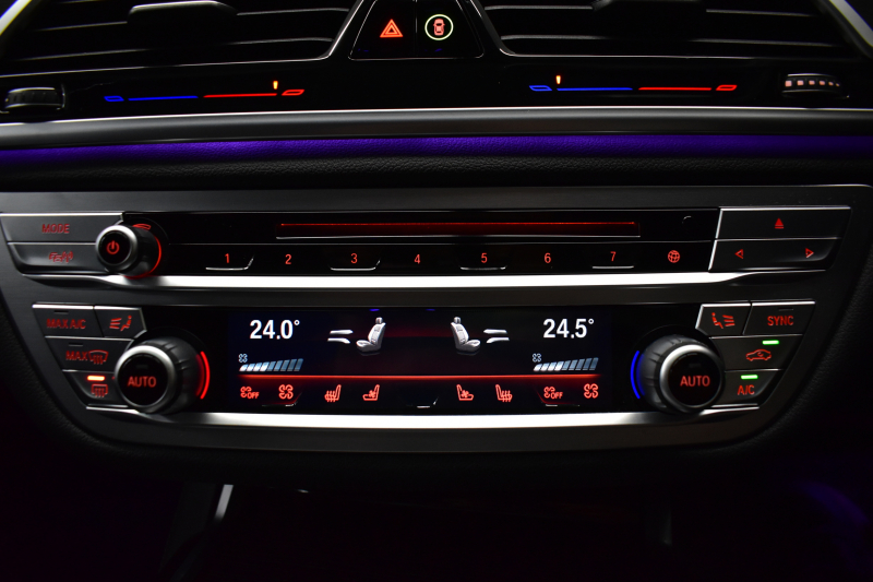 BMW 7シリーズ 740i Mｽﾎﾟｰﾂ LCI後期 ｻﾝﾙｰﾌ BMWﾚｰｻﾞｰLED 全席ﾋｰﾀｰ&ﾍﾞﾝﾁﾚｰｼｮﾝ付黒革 ACC HUD BMWﾗｲﾌﾞｺｯｸﾋﾟｯﾄ ﾀｯﾁﾊﾟﾈﾙﾅﾋﾞ3Dﾋﾞｭｰ ﾌﾙｾｸﾞ ﾊｰﾏﾝｶｰﾄﾞﾝ  液晶ﾒｰﾀｰ 20AW 車線変更&逸脱&歩行者警告 衝突軽減ﾌﾞﾚｰｷ 2年保証