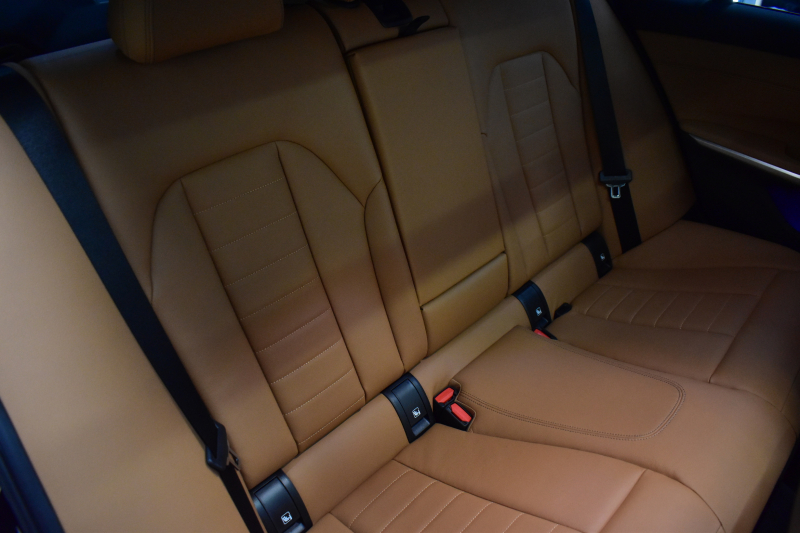 BMW 3シリーズ 320i Mｽﾎﾟｰﾂ 1ｵｰﾅｰ ｻﾝR ｲﾉﾍﾞｰｼｮﾝ&ﾊｲﾗｲﾝ&ｺﾝﾌｫｰﾄP ﾚｰｻﾞｰLEDﾗｲﾄ ﾋｰﾀｰ付ｺﾆｬｯｸ革 ACC HUD ﾊﾟｰｷﾝｸﾞｱｼｽﾄ ﾀｯﾁﾊﾟﾈﾙﾅﾋﾞ ｼﾞｪｽﾁｬｰｺﾝﾄﾛｰﾙ 電動ﾄﾗﾝｸ HiFiｽﾋﾟｰｶｰ ｳｯﾄﾞｲﾝﾃﾘｱ ｱｯﾌﾟﾙｶｰﾌﾟﾚｲ 18AW 2年保証