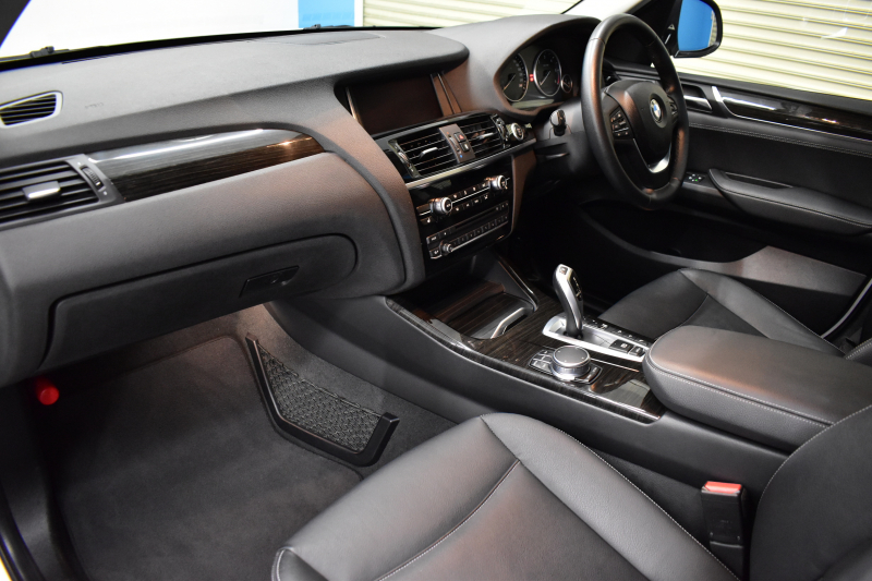 BMW X3 Xdrive20d Xﾗｲﾝ 最終ﾓﾃﾞﾙ ﾋｰﾀｰ付電動黒革 追従ACC LCW 横ﾒﾆｭｰ型ﾀｯﾁﾊﾟｯﾄﾞHDDﾅﾋﾞTV 全周囲ｶﾒﾗ 衝突軽減ﾌﾞﾚｰｷ 車線逸脱&歩行者警告  Bluetoothｵｰﾃﾞｨｵ&通話 電動Rｹﾞｰﾄ LEDﾌｫｸﾞﾗｲﾄ 18AW ｳｯﾄﾞﾊﾟﾈﾙ 2年保証