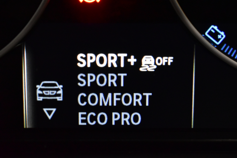 BMW 3シリーズ 320i Mｽﾎﾟｰﾂ LCI後期 8A型(B48B20A)ｴﾝｼﾞﾝ ﾋｰﾀｰ付電動ﾌﾞﾗｯｸﾚｻﾞｰｽﾎﾟｰﾂｼｰﾄ 追従ACC LEDﾍｯﾄﾞﾗｲﾄ&ﾃｰﾙ 19AW 車線変更&逸脱&歩行者警告 衝突軽減ﾌﾞﾚｰｷ ﾀｯﾁﾊﾟｯﾄﾞ式iﾄﾞﾗｲﾌﾞHDDﾅﾋﾞ Bｶﾒﾗ ﾘｱPDC ﾊﾟﾄﾞﾙ ｽﾏｰﾄｷｰ 2年保証