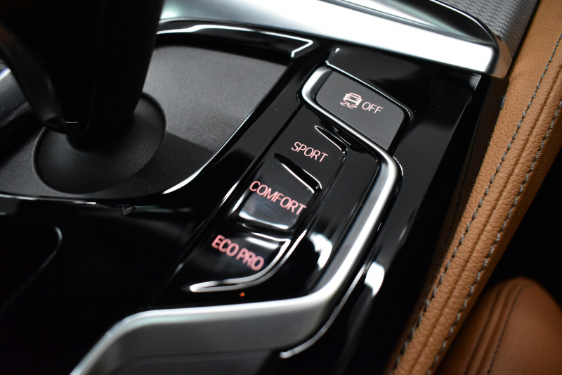 BMW 6シリーズ 623dｸﾞﾗﾝﾂｰﾘｽﾓ Mｽﾎﾟｰﾂ 1ｵｰﾅｰ ｱｯﾌﾟｸﾞﾚｰﾄﾞ&ｺﾝﾌｫｰﾄP ﾊﾟﾉﾗﾏSR LEDﾍｯﾄﾞﾗｲﾄ  ACC ﾊｰﾏﾝｶｰﾄﾞﾝｻｳﾝﾄﾞ ﾋｰﾀｰ&ﾍﾞﾝﾁﾚｰｼｮﾝ&ﾏｯｻｰｼﾞ付茶革 HUD 20AW 衝突軽減B 車線変更 &逸脱&歩行者警告 ﾅﾋﾞ全周囲ｶﾒ 液晶ﾒｰﾀｰ  電動ﾄﾗﾝｸ 2年保証