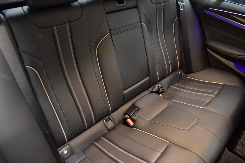 BMW 5シリーズ 523i Mｽﾎﾟｰﾂ 1ｵｰﾅｰ ﾊｲﾗｲﾝP 変更後全面液晶ﾒｰﾀｰﾊﾟﾈﾙ 全席ﾋｰﾀｰ付黒革 HUD LEDﾍｯﾄﾞﾗｲﾄ 追従ACC 車線変更&逸脱警告 衝突軽減B ﾀｯﾁﾊﾟﾈﾙ対応iﾄﾞﾗｲﾌﾞHDDﾅﾋﾞﾌﾙｾｸﾞ 全周囲ｶﾒﾗ3Dﾋﾞｭｰ 電動ﾄﾗﾝｸ 19AW 2年保証