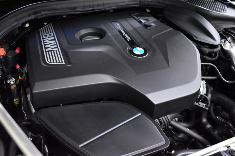 BMW 5シリーズ 523i Mｽﾎﾟｰﾂ 1ｵｰﾅｰ ﾊｲﾗｲﾝP 変更後全面液晶ﾒｰﾀｰﾊﾟﾈﾙ 全席ﾋｰﾀｰ付黒革 HUD LEDﾍｯﾄﾞﾗｲﾄ 追従ACC 車線変更&逸脱警告 衝突軽減B ﾀｯﾁﾊﾟﾈﾙ対応iﾄﾞﾗｲﾌﾞHDDﾅﾋﾞﾌﾙｾｸﾞ 全周囲ｶﾒﾗ3Dﾋﾞｭｰ 電動ﾄﾗﾝｸ 19AW 2年保証