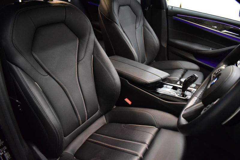 BMW 5シリーズ 523i Mｽﾎﾟｰﾂ 1ｵｰﾅｰ ﾊｲﾗｲﾝP 変更後全面液晶ﾒｰﾀｰﾊﾟﾈﾙ 全席ﾋｰﾀｰ付黒革 HUD LEDﾍｯﾄﾞﾗｲﾄ 追従ACC 車線変更&逸脱警告 衝突軽減B ﾀｯﾁﾊﾟﾈﾙ対応iﾄﾞﾗｲﾌﾞHDDﾅﾋﾞﾌﾙｾｸﾞ 全周囲ｶﾒﾗ3Dﾋﾞｭｰ 電動ﾄﾗﾝｸ 19AW 2年保証