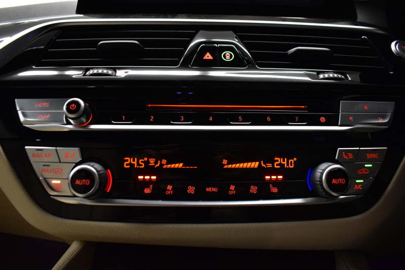 BMW 5シリーズ 530iﾂｰﾘﾝｸﾞ Mｽﾎﾟｰﾂ ﾊｲﾗｲﾝ&ｱﾄﾞﾊﾞﾝｽP 新ﾃﾞｻﾞｲﾝ全面液晶ﾒｰﾀｰ LEDﾍｯﾄﾞﾗｲﾄ 全席ｼｰﾄﾋｰﾀｰ付ﾍﾞｰｼﾞｭ革 追従ACC HUD ﾀｯﾁﾊﾟﾈﾙHDDﾅﾋﾞ 全周囲ｶﾒﾗ3Dﾋﾞｭｰ Pｱｼｽﾄ 車線変更&逸脱&歩行者警告  19AW 2年保証