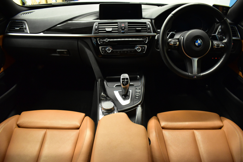 BMW 4シリーズ 440i ｸﾞﾗﾝｸｰﾍﾟ Mｽﾎﾟｰﾂ LCI後期 ｻﾝﾙｰﾌ 追従ACC HUD ﾍｷｻｺﾞﾅﾙLEDﾍｯﾄﾞﾗｲﾄ&ﾃｰﾙ ﾋｰﾀｰ付ｺﾆｬｯｸ革 液晶ﾒｰﾀｰ harman/kardon ﾀｯﾁﾊﾟﾈﾙ式iﾄﾞﾗｲﾌﾞHDDﾅﾋﾞ  TOPﾋﾞｭｰPｱｼｽﾄ 車線変更&逸脱&歩行者警告 衝突軽減B 電動Rｹﾞｰﾄ 19AW 2年保証