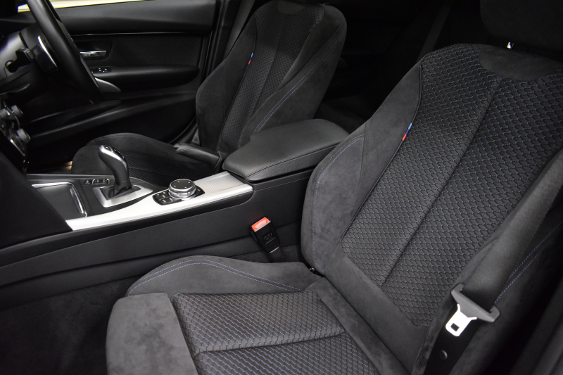 BMW 3シリーズ 320iﾂｰﾘﾝｸﾞ Mｽﾎﾟｰﾂ  LCI後期 8Aｴﾝｼﾞﾝ ﾊﾟﾉﾗﾏｻﾝﾙｰﾌ 1ｵｰﾅｰ 社外ﾌﾙｾｸﾞTV 19AW LEDﾍｯﾄﾞﾗｲﾄ&ﾃｰﾙ 追従ACC 車線逸脱&歩行者警告 衝突軽減ﾌﾞﾚｰｷ ｱﾙｶﾝﾀｰﾗ電動ｽﾎﾟｰﾂｼｰﾄ ﾀｯﾁﾊﾟｯﾄﾞiﾄﾞﾗｲﾌﾞHDDﾅﾋﾞ BｶﾒﾗﾘｱPDC 電動Rｹﾞｰﾄ 2年保証