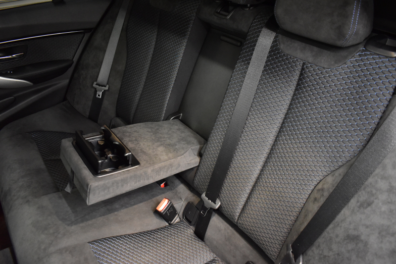 BMW 3シリーズ 320iﾂｰﾘﾝｸﾞ Mｽﾎﾟｰﾂ  LCI後期 8Aｴﾝｼﾞﾝ ﾊﾟﾉﾗﾏｻﾝﾙｰﾌ 1ｵｰﾅｰ 社外ﾌﾙｾｸﾞTV 19AW LEDﾍｯﾄﾞﾗｲﾄ&ﾃｰﾙ 追従ACC 車線逸脱&歩行者警告 衝突軽減ﾌﾞﾚｰｷ ｱﾙｶﾝﾀｰﾗ電動ｽﾎﾟｰﾂｼｰﾄ ﾀｯﾁﾊﾟｯﾄﾞiﾄﾞﾗｲﾌﾞHDDﾅﾋﾞ BｶﾒﾗﾘｱPDC 電動Rｹﾞｰﾄ 2年保証