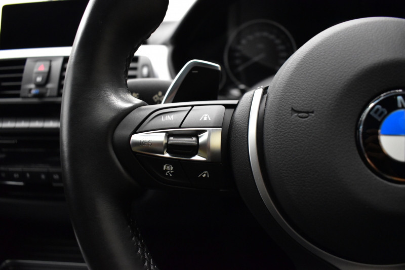 BMW 3シリーズ 320iﾂｰﾘﾝｸﾞ Mｽﾎﾟｰﾂ  LCI後期 8Aｴﾝｼﾞﾝ ﾊﾟﾉﾗﾏｻﾝﾙｰﾌ 1ｵｰﾅｰ 社外ﾌﾙｾｸﾞTV 19AW LEDﾍｯﾄﾞﾗｲﾄ&ﾃｰﾙ 追従ACC 車線逸脱&歩行者警告 衝突軽減ﾌﾞﾚｰｷ ｱﾙｶﾝﾀｰﾗ電動ｽﾎﾟｰﾂｼｰﾄ ﾀｯﾁﾊﾟｯﾄﾞiﾄﾞﾗｲﾌﾞHDDﾅﾋﾞ BｶﾒﾗﾘｱPDC 電動Rｹﾞｰﾄ 2年保証