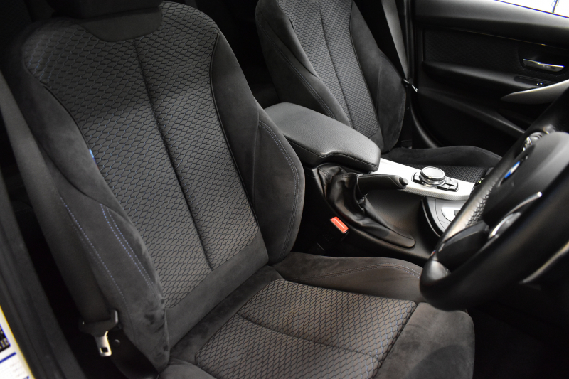 BMW 3シリーズ 320iﾂｰﾘﾝｸﾞ Mｽﾎﾟｰﾂ  LCI後期 8Aｴﾝｼﾞﾝ ﾊﾟﾉﾗﾏｻﾝﾙｰﾌ 1ｵｰﾅｰ 社外ﾌﾙｾｸﾞTV 19AW LEDﾍｯﾄﾞﾗｲﾄ&ﾃｰﾙ 追従ACC 車線逸脱&歩行者警告 衝突軽減ﾌﾞﾚｰｷ ｱﾙｶﾝﾀｰﾗ電動ｽﾎﾟｰﾂｼｰﾄ ﾀｯﾁﾊﾟｯﾄﾞiﾄﾞﾗｲﾌﾞHDDﾅﾋﾞ BｶﾒﾗﾘｱPDC 電動Rｹﾞｰﾄ 2年保証