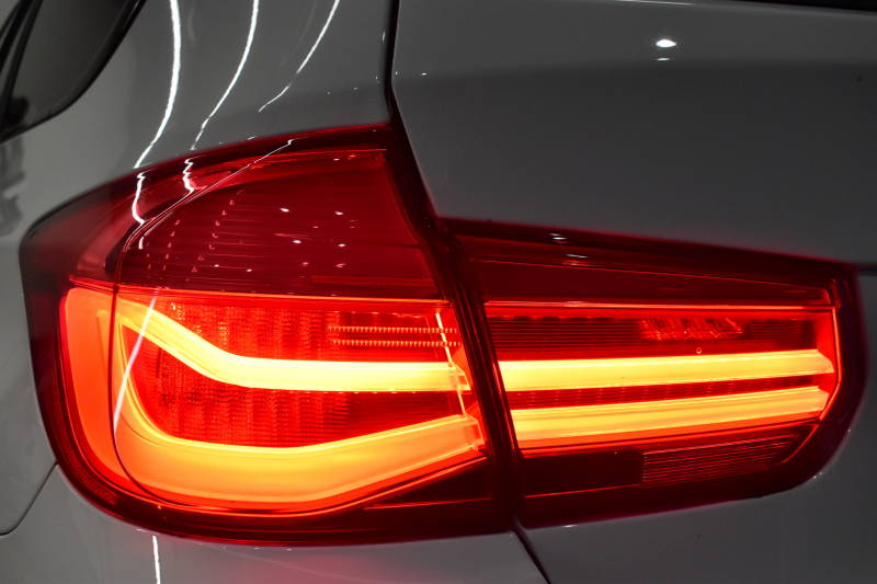 BMW 3シリーズ 320iﾂｰﾘﾝｸﾞ Mｽﾎﾟｰﾂ  LCI後期 8Aｴﾝｼﾞﾝ ﾊﾟﾉﾗﾏｻﾝﾙｰﾌ 1ｵｰﾅｰ 社外ﾌﾙｾｸﾞTV 19AW LEDﾍｯﾄﾞﾗｲﾄ&ﾃｰﾙ 追従ACC 車線逸脱&歩行者警告 衝突軽減ﾌﾞﾚｰｷ ｱﾙｶﾝﾀｰﾗ電動ｽﾎﾟｰﾂｼｰﾄ ﾀｯﾁﾊﾟｯﾄﾞiﾄﾞﾗｲﾌﾞHDDﾅﾋﾞ BｶﾒﾗﾘｱPDC 電動Rｹﾞｰﾄ 2年保証