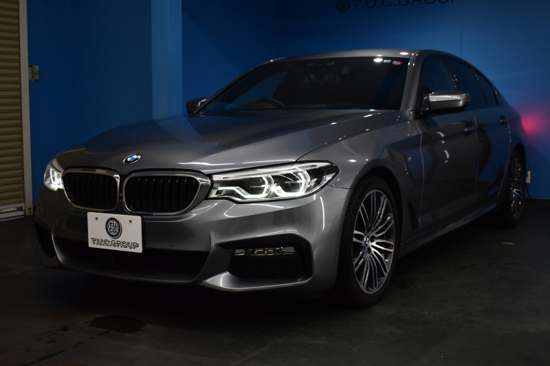 BMW 5シリーズ 530i Mｽﾎﾟｰﾂ 高出力ﾓﾃﾞﾙ ｲﾉﾍﾞｰｼｮﾝ&ﾊｲﾗｲﾝP 全席ﾋｰﾀｰ付黒革 HUD LEDﾍｯﾄﾞﾗｲﾄ ACC LCW 液晶ﾒｰﾀｰ Mspﾌﾞﾚｰｷ ﾀｯﾁﾊﾟﾈﾙ対応iﾄﾞﾗｲﾌﾞHDDﾅﾋﾞﾌﾙｾｸﾞ ｼﾞｪｽﾁｬｰC 3Dﾋﾞｭｰ ﾜｲﾔﾚｽﾁｬｰｼﾞ 19AW 2年保証