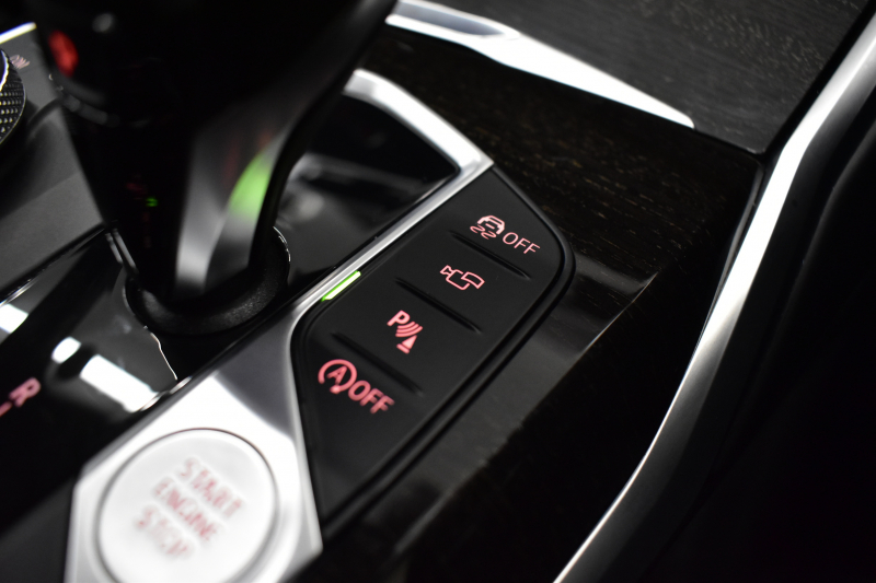 BMW 3シリーズ 330iﾂｰﾘﾝｸﾞ Mｽﾎﾟｰﾂ G21型 1ｵｰﾅｰ 高出力 ｲﾉﾍﾞｰｼｮﾝ&ﾊｲﾗｲﾝ&ｺﾝﾌｫｰﾄP ﾚｰｻﾞｰLEDﾗｲﾄ ﾋｰﾀｰ付黒革 ACC HUD 18AW Mｽﾎﾟｰﾂﾌﾞﾚｰｷ ﾊﾟｰｷﾝｸﾞｱｼｽﾄ+ 全周囲ｶﾒﾗ ｼﾞｪｽﾁｬｰC対応ﾀｯﾁﾊﾟﾈﾙﾅﾋﾞ ｱｯﾌﾟﾙｶｰﾌﾟﾚｲ 電動Rｹﾞｰﾄ ﾜｲﾔﾚｽ充電2年保証