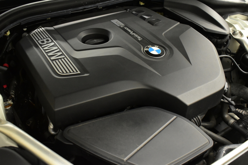 BMW 5シリーズ 523i ﾂｰﾘﾝｸﾞ Mｽﾎﾟｰﾂ 1ｵｰﾅｰ ｾﾚｸﾄ&ﾊｲﾗｲﾝP ﾊﾟﾉﾗﾏｻﾝR 4ｿﾞｰﾝAC 変更後全面液晶ﾒｰﾀｰ Mﾊﾟﾌｫｰﾏﾝｽ20AW 全席ﾋｰﾀｰ付黒革 HUD LEDﾍｯﾄﾞﾗｲﾄ 追従ACC 車線変更&逸脱警告 衝突軽減B ﾀｯﾁﾊﾟﾈﾙHDDﾅﾋﾞ 全周囲ｶﾒﾗ3Dﾋﾞｭｰ ﾊｰﾏﾝｶｰﾄﾞﾝ 電動Rｹﾞｰﾄ 2年保証