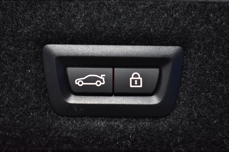 BMW 5シリーズ 523i Mｽﾎﾟｰﾂ 1ｵｰﾅｰ ﾊｲﾗｲﾝP 変更後全面液晶ﾒｰﾀｰﾊﾟﾈﾙ 全席ﾋｰﾀｰ付黒革 HUD LEDﾍｯﾄﾞﾗｲﾄ 追従ACC 車線変更&逸脱警告 衝突軽減B ﾀｯﾁﾊﾟﾈﾙ対応iﾄﾞﾗｲﾌﾞHDDﾅﾋﾞﾌﾙｾｸﾞ 全周囲ｶﾒﾗ3Dﾋﾞｭｰ 電動ﾄﾗﾝｸ 19AW 2年保証