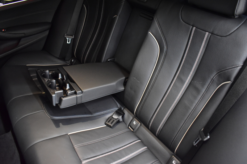 BMW 5シリーズ 523i Mｽﾎﾟｰﾂ 1ｵｰﾅｰ ﾊｲﾗｲﾝP 変更後全面液晶ﾒｰﾀｰﾊﾟﾈﾙ 全席ﾋｰﾀｰ付黒革 HUD LEDﾍｯﾄﾞﾗｲﾄ 追従ACC 車線変更&逸脱警告 衝突軽減B ﾀｯﾁﾊﾟﾈﾙ対応iﾄﾞﾗｲﾌﾞHDDﾅﾋﾞﾌﾙｾｸﾞ 全周囲ｶﾒﾗ3Dﾋﾞｭｰ 電動ﾄﾗﾝｸ 19AW 2年保証