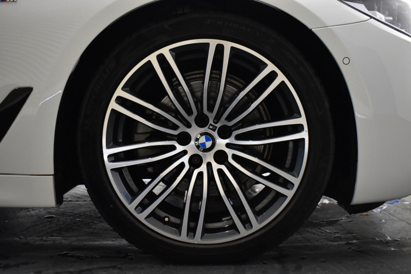 BMW 5シリーズ 523i Mｽﾎﾟｰﾂ 1ｵｰﾅｰ ﾊｲﾗｲﾝP 変更後全面液晶ﾒｰﾀｰﾊﾟﾈﾙ 全席ﾋｰﾀｰ付黒革 HUD LEDﾍｯﾄﾞﾗｲﾄ 追従ACC 車線変更&逸脱警告 衝突軽減B ﾀｯﾁﾊﾟﾈﾙ対応iﾄﾞﾗｲﾌﾞHDDﾅﾋﾞﾌﾙｾｸﾞ 全周囲ｶﾒﾗ3Dﾋﾞｭｰ 電動ﾄﾗﾝｸ 19AW 2年保証