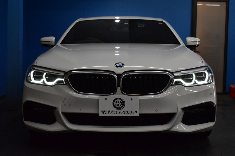 BMW 5シリーズ 523i Mｽﾎﾟｰﾂ 1ｵｰﾅｰ ﾊｲﾗｲﾝP 変更後全面液晶ﾒｰﾀｰﾊﾟﾈﾙ 全席ﾋｰﾀｰ付黒革 HUD LEDﾍｯﾄﾞﾗｲﾄ 追従ACC 車線変更&逸脱警告 衝突軽減B ﾀｯﾁﾊﾟﾈﾙ対応iﾄﾞﾗｲﾌﾞHDDﾅﾋﾞﾌﾙｾｸﾞ 全周囲ｶﾒﾗ3Dﾋﾞｭｰ 電動ﾄﾗﾝｸ 19AW 2年保証