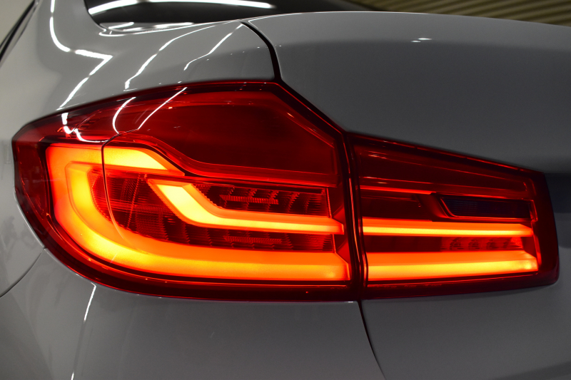 BMW 5シリーズ 523i Mｽﾎﾟｰﾂ 1ｵｰﾅｰ ﾊｲﾗｲﾝP 変更後全面液晶ﾒｰﾀｰﾊﾟﾈﾙ 全席ﾋｰﾀｰ付黒革 HUD LEDﾍｯﾄﾞﾗｲﾄ 追従ACC 車線変更&逸脱警告 衝突軽減B ﾀｯﾁﾊﾟﾈﾙ対応iﾄﾞﾗｲﾌﾞHDDﾅﾋﾞﾌﾙｾｸﾞ 全周囲ｶﾒﾗ3Dﾋﾞｭｰ 電動ﾄﾗﾝｸ 19AW 2年保証