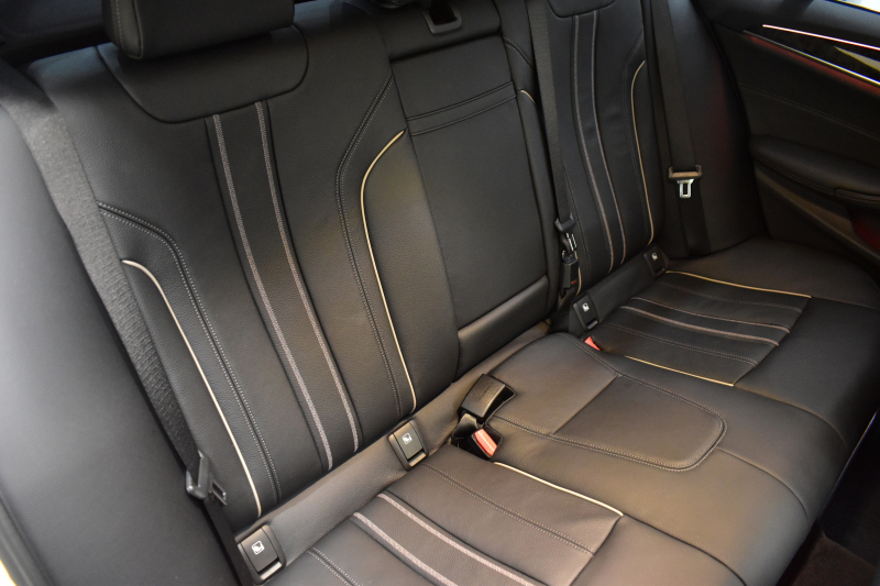 BMW 5シリーズ 523i Mｽﾎﾟｰﾂ 1ｵｰﾅｰ ﾊｲﾗｲﾝP 変更後全面液晶ﾒｰﾀｰﾊﾟﾈﾙ 全席ﾋｰﾀｰ付黒革 HUD LEDﾍｯﾄﾞﾗｲﾄ 追従ACC 車線変更&逸脱警告 衝突軽減B ﾀｯﾁﾊﾟﾈﾙ対応iﾄﾞﾗｲﾌﾞHDDﾅﾋﾞﾌﾙｾｸﾞ 全周囲ｶﾒﾗ3Dﾋﾞｭｰ 電動ﾄﾗﾝｸ 19AW 2年保証