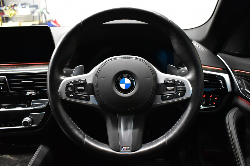 BMW 5シリーズ 523i Mｽﾎﾟｰﾂ 1ｵｰﾅｰ ﾊｲﾗｲﾝP 変更後全面液晶ﾒｰﾀｰﾊﾟﾈﾙ 全席ﾋｰﾀｰ付黒革 HUD LEDﾍｯﾄﾞﾗｲﾄ 追従ACC 車線変更&逸脱警告 衝突軽減B ﾀｯﾁﾊﾟﾈﾙ対応iﾄﾞﾗｲﾌﾞHDDﾅﾋﾞﾌﾙｾｸﾞ 全周囲ｶﾒﾗ3Dﾋﾞｭｰ 電動ﾄﾗﾝｸ 19AW 2年保証