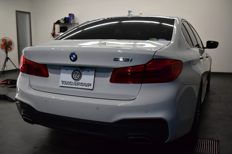 BMW 5シリーズ 523i Mｽﾎﾟｰﾂ 1ｵｰﾅｰ ﾊｲﾗｲﾝP 変更後全面液晶ﾒｰﾀｰﾊﾟﾈﾙ 全席ﾋｰﾀｰ付黒革 HUD LEDﾍｯﾄﾞﾗｲﾄ 追従ACC 車線変更&逸脱警告 衝突軽減B ﾀｯﾁﾊﾟﾈﾙ対応iﾄﾞﾗｲﾌﾞHDDﾅﾋﾞﾌﾙｾｸﾞ 全周囲ｶﾒﾗ3Dﾋﾞｭｰ 電動ﾄﾗﾝｸ 19AW 2年保証