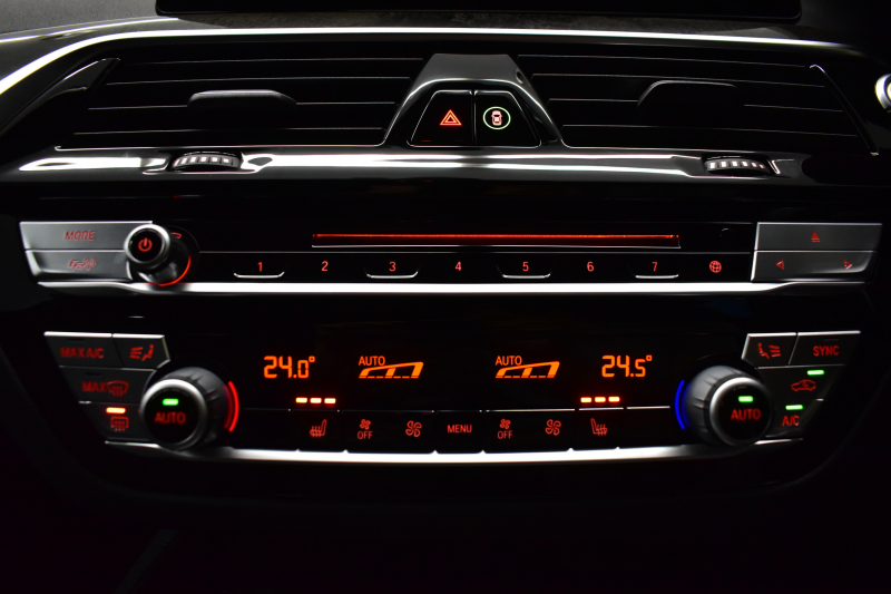 BMW 5シリーズ 523i Mｽﾎﾟｰﾂ 1ｵｰﾅｰ ﾊｲﾗｲﾝP 変更後全面液晶ﾒｰﾀｰﾊﾟﾈﾙ 全席ﾋｰﾀｰ付黒革 HUD LEDﾍｯﾄﾞﾗｲﾄ 追従ACC 車線変更&逸脱警告 衝突軽減B ﾀｯﾁﾊﾟﾈﾙ対応iﾄﾞﾗｲﾌﾞHDDﾅﾋﾞﾌﾙｾｸﾞ 全周囲ｶﾒﾗ3Dﾋﾞｭｰ 電動ﾄﾗﾝｸ 19AW 2年保証