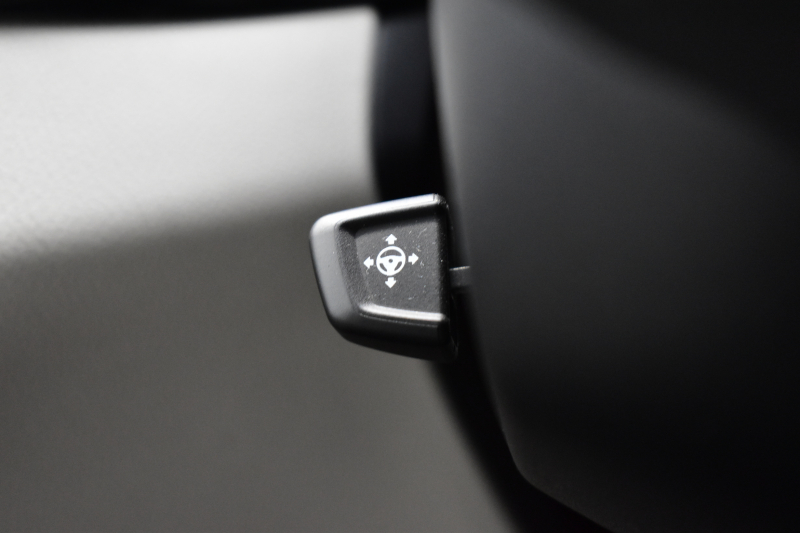 BMW 5シリーズ 530e Mｽﾎﾟｰﾂ PHEV 変更後全面液晶ﾒｰﾀｰ 全席ﾋｰﾀｰ付白革 LEDﾍｯﾄﾞﾗｲﾄ 追従ACC HUD 車線変更&逸脱警告 衝突軽減B ﾀｯﾁﾊﾟﾈﾙ対応iﾄﾞﾗｲﾌﾞHDDﾅﾋﾞﾌﾙｾｸﾞ 3Dﾋﾞｭｰ全周囲ｶﾒﾗ Pｱｼｽﾄ 電動ﾄﾗﾝｸ 2年保証