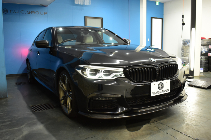 BMW 5シリーズ 530e Mｽﾎﾟｰﾂ PHEV 変更後全面液晶ﾒｰﾀｰ 全席ﾋｰﾀｰ付白革 LEDﾍｯﾄﾞﾗｲﾄ 追従ACC HUD 車線変更&逸脱警告 衝突軽減B ﾀｯﾁﾊﾟﾈﾙ対応iﾄﾞﾗｲﾌﾞHDDﾅﾋﾞﾌﾙｾｸﾞ 3Dﾋﾞｭｰ全周囲ｶﾒﾗ Pｱｼｽﾄ 電動ﾄﾗﾝｸ 2年保証