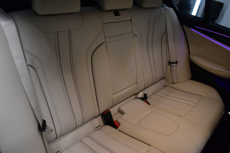 BMW 5シリーズ 530e Mｽﾎﾟｰﾂ PHEV 変更後全面液晶ﾒｰﾀｰ 全席ﾋｰﾀｰ付白革 LEDﾍｯﾄﾞﾗｲﾄ 追従ACC HUD 車線変更&逸脱警告 衝突軽減B ﾀｯﾁﾊﾟﾈﾙ対応iﾄﾞﾗｲﾌﾞHDDﾅﾋﾞﾌﾙｾｸﾞ 3Dﾋﾞｭｰ全周囲ｶﾒﾗ Pｱｼｽﾄ 電動ﾄﾗﾝｸ 2年保証