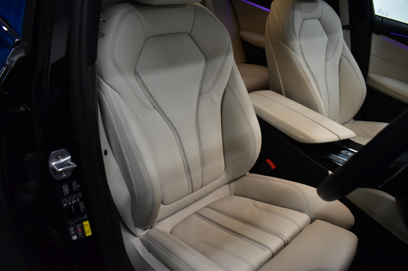 BMW 5シリーズ 530e Mｽﾎﾟｰﾂ PHEV 変更後全面液晶ﾒｰﾀｰ 全席ﾋｰﾀｰ付白革 LEDﾍｯﾄﾞﾗｲﾄ 追従ACC HUD 車線変更&逸脱警告 衝突軽減B ﾀｯﾁﾊﾟﾈﾙ対応iﾄﾞﾗｲﾌﾞHDDﾅﾋﾞﾌﾙｾｸﾞ 3Dﾋﾞｭｰ全周囲ｶﾒﾗ Pｱｼｽﾄ 電動ﾄﾗﾝｸ 2年保証