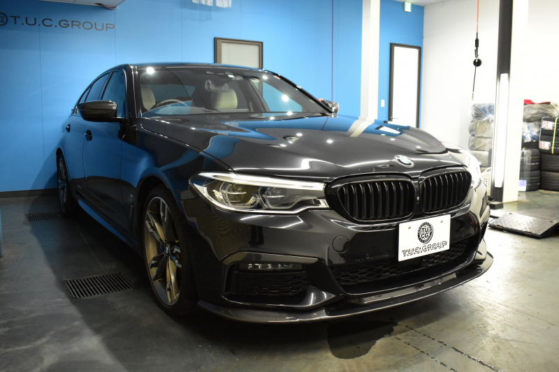 BMW 5シリーズ 530e Mｽﾎﾟｰﾂ PHEV 変更後全面液晶ﾒｰﾀｰ 全席ﾋｰﾀｰ付白革 LEDﾍｯﾄﾞﾗｲﾄ 追従ACC HUD 車線変更&逸脱警告 衝突軽減B ﾀｯﾁﾊﾟﾈﾙ対応iﾄﾞﾗｲﾌﾞHDDﾅﾋﾞﾌﾙｾｸﾞ 3Dﾋﾞｭｰ全周囲ｶﾒﾗ Pｱｼｽﾄ 電動ﾄﾗﾝｸ 2年保証