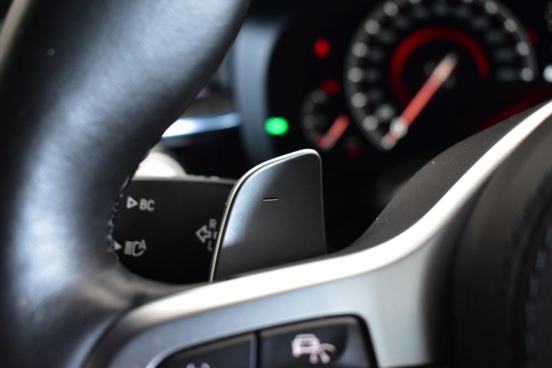 BMW 5シリーズ 530e Mｽﾎﾟｰﾂ PHEV 変更後全面液晶ﾒｰﾀｰ 全席ﾋｰﾀｰ付白革 LEDﾍｯﾄﾞﾗｲﾄ 追従ACC HUD 車線変更&逸脱警告 衝突軽減B ﾀｯﾁﾊﾟﾈﾙ対応iﾄﾞﾗｲﾌﾞHDDﾅﾋﾞﾌﾙｾｸﾞ 3Dﾋﾞｭｰ全周囲ｶﾒﾗ Pｱｼｽﾄ 電動ﾄﾗﾝｸ 2年保証