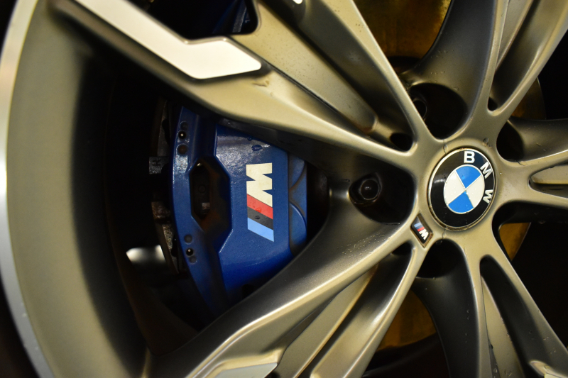 BMW 5シリーズ 530e Mｽﾎﾟｰﾂ PHEV 変更後全面液晶ﾒｰﾀｰ 全席ﾋｰﾀｰ付白革 LEDﾍｯﾄﾞﾗｲﾄ 追従ACC HUD 車線変更&逸脱警告 衝突軽減B ﾀｯﾁﾊﾟﾈﾙ対応iﾄﾞﾗｲﾌﾞHDDﾅﾋﾞﾌﾙｾｸﾞ 3Dﾋﾞｭｰ全周囲ｶﾒﾗ Pｱｼｽﾄ 電動ﾄﾗﾝｸ 2年保証