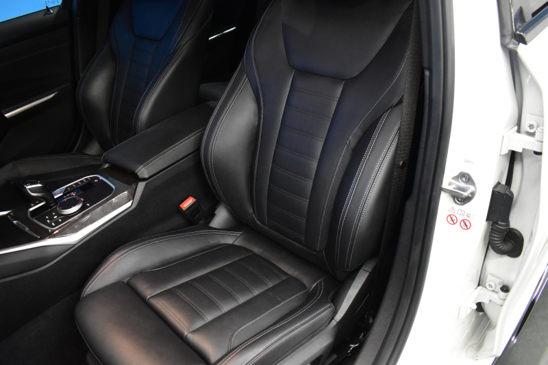 BMW 3シリーズ 330i Mｽﾎﾟｰﾂ 高出力 ｲﾉﾍﾞｰｼｮﾝ&ﾊｲﾗｲﾝ&ｺﾝﾌｫｰﾄP ﾚｰｻﾞｰLEDﾗｲﾄ ﾋｰﾀｰ付黒革 ACC HUD ﾚｲｽﾞ19AW ｱｲﾊﾞｯﾊﾀﾞｳﾝｻｽ Mｽﾎﾟｰﾂﾌﾞﾚｰｷ ﾊﾟｰｷﾝｸﾞｱｼｽﾄ+ 全周囲ｶﾒﾗ ｼﾞｪｽﾁｬｰC対応ﾀｯﾁﾊﾟﾈﾙﾅﾋﾞ ｱｯﾌﾟﾙｶｰﾌﾟﾚｲ  2年保証