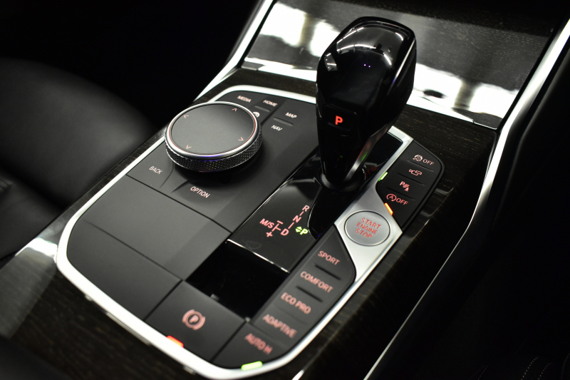 BMW 3シリーズ 330i Mｽﾎﾟｰﾂ 高出力 ｲﾉﾍﾞｰｼｮﾝ&ﾊｲﾗｲﾝ&ｺﾝﾌｫｰﾄP ﾚｰｻﾞｰLEDﾗｲﾄ ﾋｰﾀｰ付黒革 ACC HUD ﾚｲｽﾞ19AW ｱｲﾊﾞｯﾊﾀﾞｳﾝｻｽ Mｽﾎﾟｰﾂﾌﾞﾚｰｷ ﾊﾟｰｷﾝｸﾞｱｼｽﾄ+ 全周囲ｶﾒﾗ ｼﾞｪｽﾁｬｰC対応ﾀｯﾁﾊﾟﾈﾙﾅﾋﾞ ｱｯﾌﾟﾙｶｰﾌﾟﾚｲ  2年保証