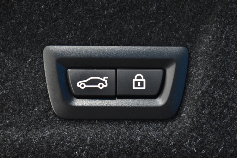 BMW 3シリーズ 330i Mｽﾎﾟｰﾂ 高出力 ｲﾉﾍﾞｰｼｮﾝ&ﾊｲﾗｲﾝ&ｺﾝﾌｫｰﾄP ﾚｰｻﾞｰLEDﾗｲﾄ ﾋｰﾀｰ付黒革 ACC HUD ﾚｲｽﾞ19AW ｱｲﾊﾞｯﾊﾀﾞｳﾝｻｽ Mｽﾎﾟｰﾂﾌﾞﾚｰｷ ﾊﾟｰｷﾝｸﾞｱｼｽﾄ+ 全周囲ｶﾒﾗ ｼﾞｪｽﾁｬｰC対応ﾀｯﾁﾊﾟﾈﾙﾅﾋﾞ ｱｯﾌﾟﾙｶｰﾌﾟﾚｲ  2年保証