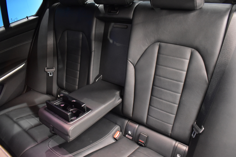 BMW 3シリーズ 330i Mｽﾎﾟｰﾂ 高出力 ｲﾉﾍﾞｰｼｮﾝ&ﾊｲﾗｲﾝ&ｺﾝﾌｫｰﾄP ﾚｰｻﾞｰLEDﾗｲﾄ ﾋｰﾀｰ付黒革 ACC HUD ﾚｲｽﾞ19AW ｱｲﾊﾞｯﾊﾀﾞｳﾝｻｽ Mｽﾎﾟｰﾂﾌﾞﾚｰｷ ﾊﾟｰｷﾝｸﾞｱｼｽﾄ+ 全周囲ｶﾒﾗ ｼﾞｪｽﾁｬｰC対応ﾀｯﾁﾊﾟﾈﾙﾅﾋﾞ ｱｯﾌﾟﾙｶｰﾌﾟﾚｲ  2年保証