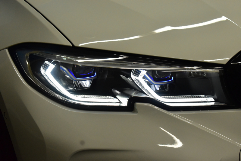 BMW 3シリーズ 330i Mｽﾎﾟｰﾂ 高出力 ｲﾉﾍﾞｰｼｮﾝ&ﾊｲﾗｲﾝ&ｺﾝﾌｫｰﾄP ﾚｰｻﾞｰLEDﾗｲﾄ ﾋｰﾀｰ付黒革 ACC HUD ﾚｲｽﾞ19AW ｱｲﾊﾞｯﾊﾀﾞｳﾝｻｽ Mｽﾎﾟｰﾂﾌﾞﾚｰｷ ﾊﾟｰｷﾝｸﾞｱｼｽﾄ+ 全周囲ｶﾒﾗ ｼﾞｪｽﾁｬｰC対応ﾀｯﾁﾊﾟﾈﾙﾅﾋﾞ ｱｯﾌﾟﾙｶｰﾌﾟﾚｲ  2年保証