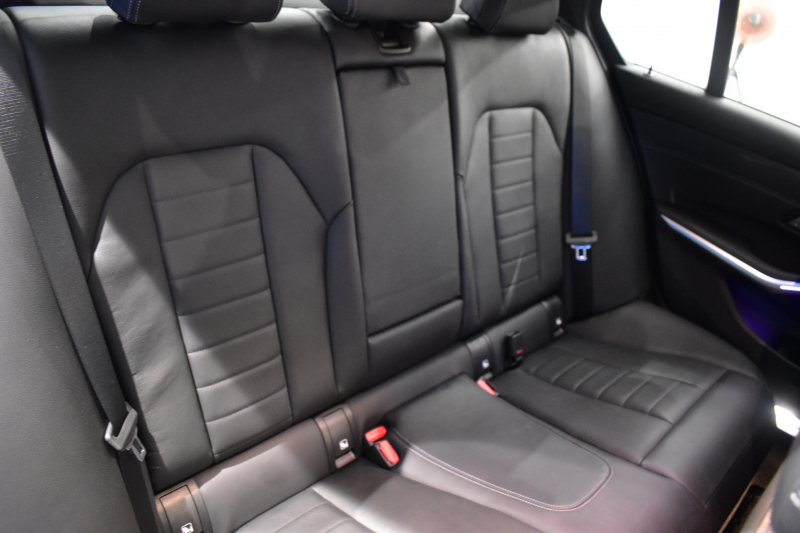 BMW 3シリーズ 330i Mｽﾎﾟｰﾂ 高出力 ｲﾉﾍﾞｰｼｮﾝ&ﾊｲﾗｲﾝ&ｺﾝﾌｫｰﾄP ﾚｰｻﾞｰLEDﾗｲﾄ ﾋｰﾀｰ付黒革 ACC HUD ﾚｲｽﾞ19AW ｱｲﾊﾞｯﾊﾀﾞｳﾝｻｽ Mｽﾎﾟｰﾂﾌﾞﾚｰｷ ﾊﾟｰｷﾝｸﾞｱｼｽﾄ+ 全周囲ｶﾒﾗ ｼﾞｪｽﾁｬｰC対応ﾀｯﾁﾊﾟﾈﾙﾅﾋﾞ ｱｯﾌﾟﾙｶｰﾌﾟﾚｲ  2年保証