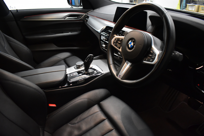 BMW 6シリーズ 623dｸﾞﾗﾝﾂｰﾘｽﾓ Mｽﾎﾟｰﾂ LEDﾍｯﾄﾞﾗｲﾄ  ACC  ﾋｰﾀｰ付黑革 HUD 19AW 衝突軽減B 車線変更 &逸脱&歩行者警告 ﾀｯﾁﾊﾟﾈﾙﾅﾋﾞﾌﾙｾｸﾞ全周囲ｶﾒ 液晶ﾒｰﾀｰ  電格ﾘｱｳｲﾝｸﾞ 電動ﾄﾗﾝｸ 2年保証