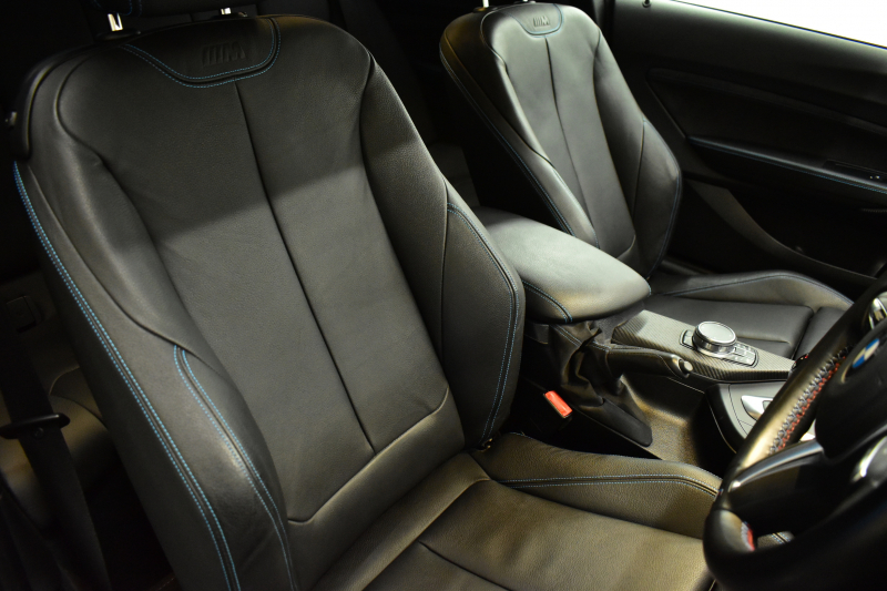 BMW Mシリーズ M2 MDCT 7速DCT LCI後期 ﾋｰﾀｰ付黒革  ｺﾝﾍﾟﾃｨｼｮﾝ19AW  ﾍｷｻｺﾞﾅﾙLEDﾍｯﾄﾞﾗｲﾄ&ﾃｰﾙ ﾀｯﾁﾊﾟﾈﾙHDDﾅﾋﾞ Bｶﾒﾗ ﾘｱPDC 車線逸脱&歩行者警告 衝突軽減ﾌﾞﾚｰｷ ｶｰﾎﾞﾝｲﾝﾃﾘｱ iｽﾄｯﾌﾟ ｽﾏｰﾄｷｰ 2年保証