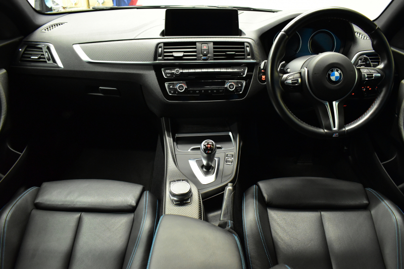 BMW Mシリーズ M2 MDCT 7速DCT LCI後期 ﾋｰﾀｰ付黒革  ｺﾝﾍﾟﾃｨｼｮﾝ19AW  ﾍｷｻｺﾞﾅﾙLEDﾍｯﾄﾞﾗｲﾄ&ﾃｰﾙ ﾀｯﾁﾊﾟﾈﾙHDDﾅﾋﾞ Bｶﾒﾗ ﾘｱPDC 車線逸脱&歩行者警告 衝突軽減ﾌﾞﾚｰｷ ｶｰﾎﾞﾝｲﾝﾃﾘｱ iｽﾄｯﾌﾟ ｽﾏｰﾄｷｰ 2年保証