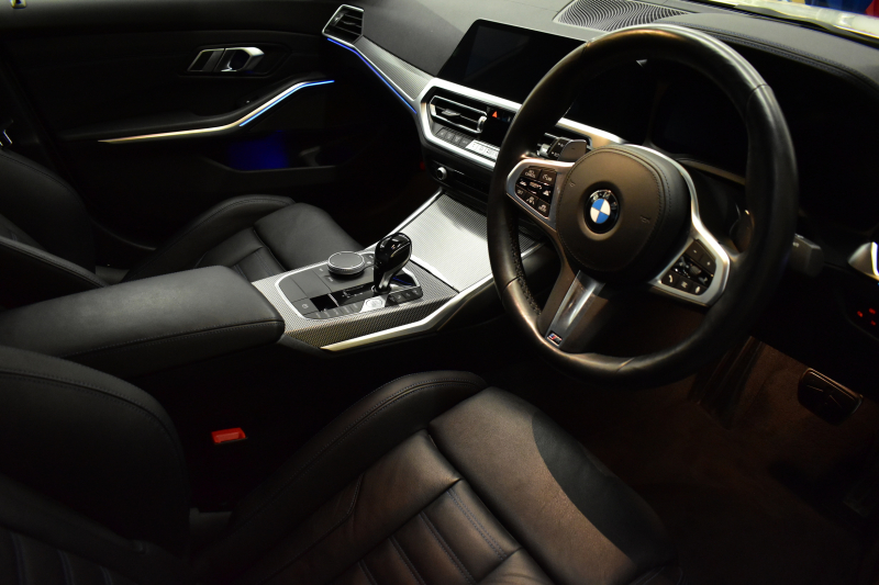 BMW 3シリーズ M340i Xﾄﾞﾗｲﾌﾞ ｵﾌﾟｼｮﾝMｽﾎﾟｰﾂｼｰﾄ ﾋｰﾀｰ付黒革 ACC HUD ﾚｰｻﾞｰLEDﾗｲﾄ 可変Mｻｽ Mｽﾎﾟｰﾂﾌﾞﾚｰｷ ｼﾞｪｽﾁｬｰC ﾊｰﾏﾝｶｰﾄﾞﾝｽﾋﾟｰｶｰ 側面衝突&車線変更&逸脱警告 後退ｱｼｽﾄ ﾀｯﾁﾊﾟﾈﾙﾅﾋﾞ全周囲ｶﾒﾗ 電動ﾄﾗﾝｸ 2年保証