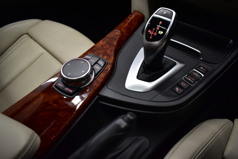 アルピナ B3 ﾋﾞﾀｰﾎﾞ ﾘﾑｼﾞﾝ LCI後期 ｼﾘｱﾙ｢357｣ ｻﾝﾙｰﾌ 追従ACC LEDﾍｯﾄﾞﾗｲﾄ&ﾃｰﾙ ﾋｰﾀｰ付ﾍﾞｰｼﾞｭﾒﾘﾉ革 HUD ﾊｰﾏﾝｶｰﾄﾞﾝ 車線変更&逸脱&歩行者警告 衝突軽減B 20AW ｱﾙﾋﾟﾅﾘｯﾌﾟ ｼﾙﾊﾞｰﾃﾞｺﾗｲﾝ  ﾀｯﾁﾊﾟｯﾄﾞﾅﾋﾞ TOPﾋﾞｭｰBｶﾒﾗ 前後PDC ｽﾏｰﾄｷｰ 2年保証