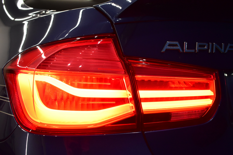 アルピナ B3 ﾋﾞﾀｰﾎﾞ ﾘﾑｼﾞﾝ LCI後期 ｼﾘｱﾙ｢357｣ ｻﾝﾙｰﾌ 追従ACC LEDﾍｯﾄﾞﾗｲﾄ&ﾃｰﾙ ﾋｰﾀｰ付ﾍﾞｰｼﾞｭﾒﾘﾉ革 HUD ﾊｰﾏﾝｶｰﾄﾞﾝ 車線変更&逸脱&歩行者警告 衝突軽減B 20AW ｱﾙﾋﾟﾅﾘｯﾌﾟ ｼﾙﾊﾞｰﾃﾞｺﾗｲﾝ  ﾀｯﾁﾊﾟｯﾄﾞﾅﾋﾞ TOPﾋﾞｭｰBｶﾒﾗ 前後PDC ｽﾏｰﾄｷｰ 2年保証