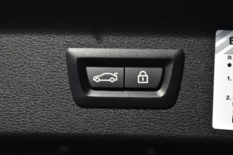 BMW X1 Xﾄﾞﾗｲﾌﾞ18d Mｽﾎﾟｰﾂ 中期ﾓﾃﾞﾙ 4WD ﾋｰﾀｰ付黒革 ｱﾄﾞﾊﾞﾝｽﾄﾞｱｸﾃｨﾌﾞｾｰﾌﾃｨ&ｺﾝﾌｫｰﾄP 追従ACC HUD 18AW NEWﾃﾞｻﾞｲﾝﾒｰﾀｰ LEDﾍｯﾄﾞﾗｲﾄ ﾀｯﾁﾊﾟﾈﾙHDDﾅﾋﾞBｶﾒﾗ 前後PDC  衝突軽減B 車線逸脱&歩行者警告 電動Rｹﾞｰﾄ ｽﾏｰﾄｷｰ 2年保証