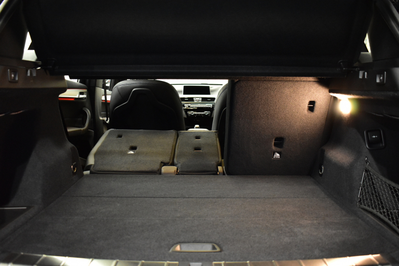 BMW X1 Xﾄﾞﾗｲﾌﾞ18d Mｽﾎﾟｰﾂ 中期ﾓﾃﾞﾙ 4WD ﾋｰﾀｰ付黒革 ｱﾄﾞﾊﾞﾝｽﾄﾞｱｸﾃｨﾌﾞｾｰﾌﾃｨ&ｺﾝﾌｫｰﾄP 追従ACC HUD 18AW NEWﾃﾞｻﾞｲﾝﾒｰﾀｰ LEDﾍｯﾄﾞﾗｲﾄ ﾀｯﾁﾊﾟﾈﾙHDDﾅﾋﾞBｶﾒﾗ 前後PDC  衝突軽減B 車線逸脱&歩行者警告 電動Rｹﾞｰﾄ ｽﾏｰﾄｷｰ 2年保証