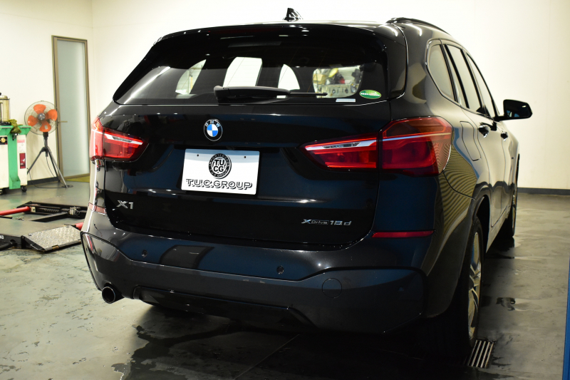 BMW X1 Xﾄﾞﾗｲﾌﾞ18d Mｽﾎﾟｰﾂ 中期ﾓﾃﾞﾙ 4WD ﾋｰﾀｰ付黒革 ｱﾄﾞﾊﾞﾝｽﾄﾞｱｸﾃｨﾌﾞｾｰﾌﾃｨ&ｺﾝﾌｫｰﾄP 追従ACC HUD 18AW NEWﾃﾞｻﾞｲﾝﾒｰﾀｰ LEDﾍｯﾄﾞﾗｲﾄ ﾀｯﾁﾊﾟﾈﾙHDDﾅﾋﾞBｶﾒﾗ 前後PDC  衝突軽減B 車線逸脱&歩行者警告 電動Rｹﾞｰﾄ ｽﾏｰﾄｷｰ 2年保証