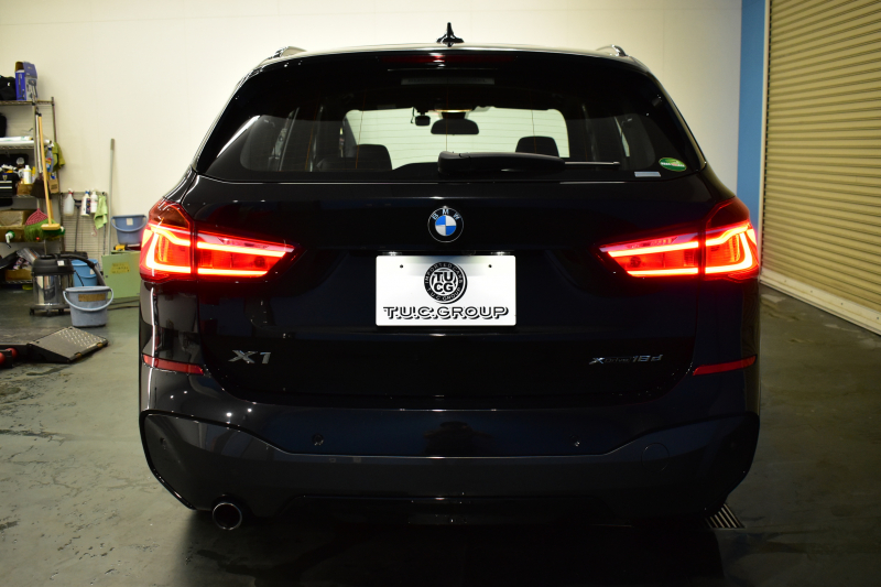 BMW X1 Xﾄﾞﾗｲﾌﾞ18d Mｽﾎﾟｰﾂ 中期ﾓﾃﾞﾙ 4WD ﾋｰﾀｰ付黒革 ｱﾄﾞﾊﾞﾝｽﾄﾞｱｸﾃｨﾌﾞｾｰﾌﾃｨ&ｺﾝﾌｫｰﾄP 追従ACC HUD 18AW NEWﾃﾞｻﾞｲﾝﾒｰﾀｰ LEDﾍｯﾄﾞﾗｲﾄ ﾀｯﾁﾊﾟﾈﾙHDDﾅﾋﾞBｶﾒﾗ 前後PDC  衝突軽減B 車線逸脱&歩行者警告 電動Rｹﾞｰﾄ ｽﾏｰﾄｷｰ 2年保証